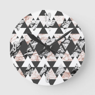 Modern Black White Rose Gold Marble Geo Triangles Runde Wanduhr