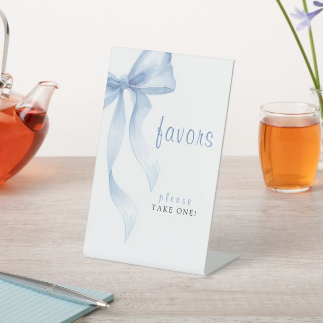 Modern Blue Bow Bridal Shower Sockelschild (In SItu)