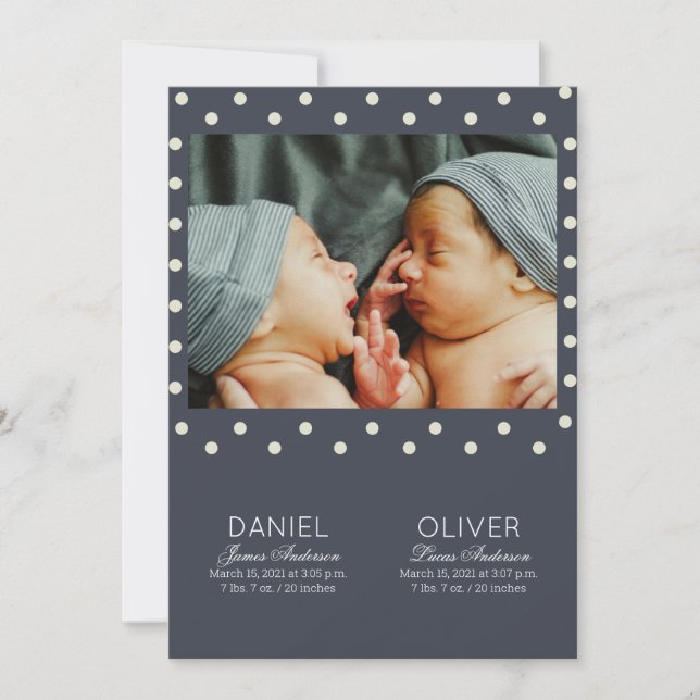 Modern Blue dots Muster Geburtsankündigung Twins Einladung (Vorderseite)