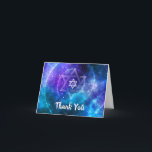 Modern Blue Lila Galaxy Bat Bar Mitzvah geflogen Dankeskarte<br><div class="desc">Erstellen Sie Ihre eigenen coolen Fledermaus Bar mitzvah Dankeschön Karten auf einer einzigartigen, blauen und lila Galaxie-Thema DIY Vorlage. Dieses Universum-Design zeigt Aquarellnebel-Kunst von Raphaela Wilson in einem dunklen Nachthimmel mit Sternen. Der jüdische David-Stern und die Weltraumspirale sind optional und Sie können Ihr eigenes Foto an die Innenseite des Bildes...</div>