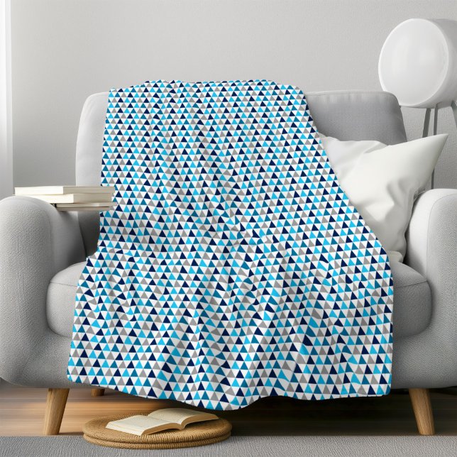 Modern Blue Triangle Geometric Muster Fleecedecke (Von Creator hochgeladen)