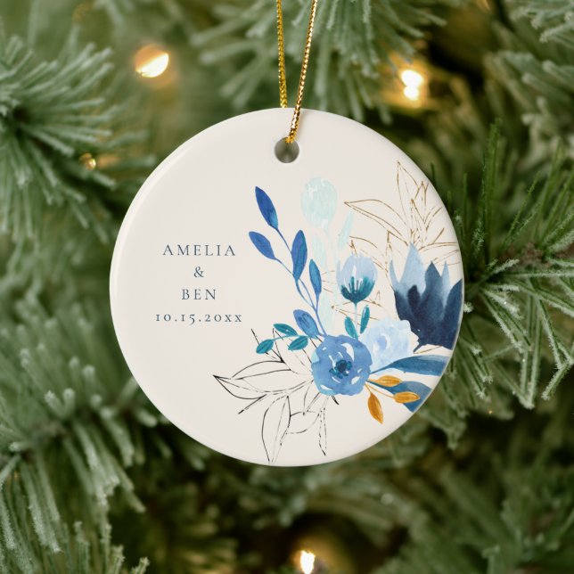 Modern Blue Watercolor Flower Personalized Wedding Keramik Ornament (Baum)