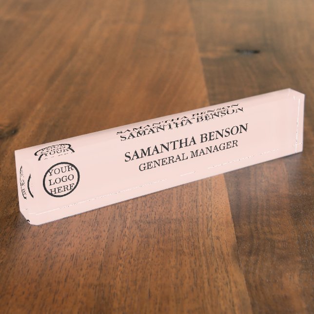 Modern Blush Pink Manager - Logo für Unternehmen Namensplakette (Seite)