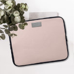 Modern Blush Pink Stylish Monogram Laptopschutzhülle<br><div class="desc">A pretty pastel pink laptop sleeve.  Add your initials to the faux silver metallic colored plate that looks 3D but is a visual effect and printed flat.</div>
