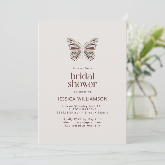 Modern Boho Butterfly Burgundy Taupe Brautparty Einladung (Stehend Vorderseite)