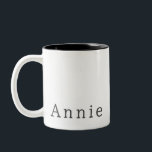 Modern Boho Christmas mit Name Coffee Tasse<br><div class="desc">Feiern Sie die Freude der Saison mit diesem modernen Boho Weihnachten mit Namen Kaffee Tasse. Das einzigartige und chic bearbeitbare Skript schafft eine Touch von Charme und Individualität. Das schlichte, elegante Schwarz-Weiß-Design erinnert an ein skurriles Winterambiente. Der minimale und zarte festliche Schriftart verleiht Kreativität und Charme. Die Tasse zeichnet sich...</div>