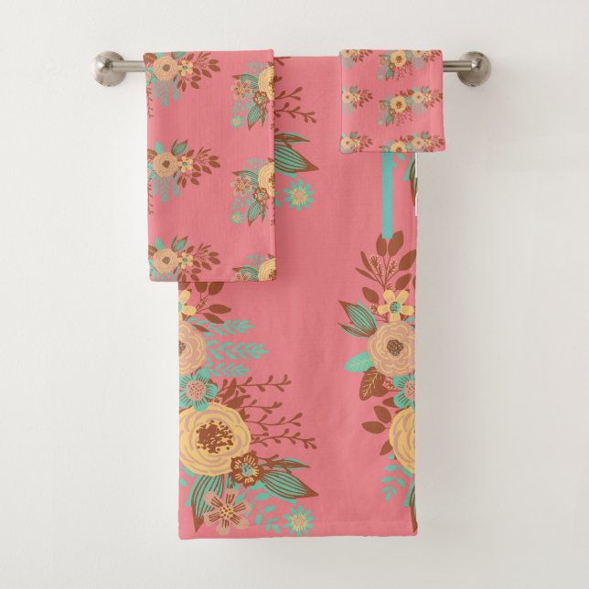 Modern Boho Floral Pink Badhandtuch Set (Insitu)