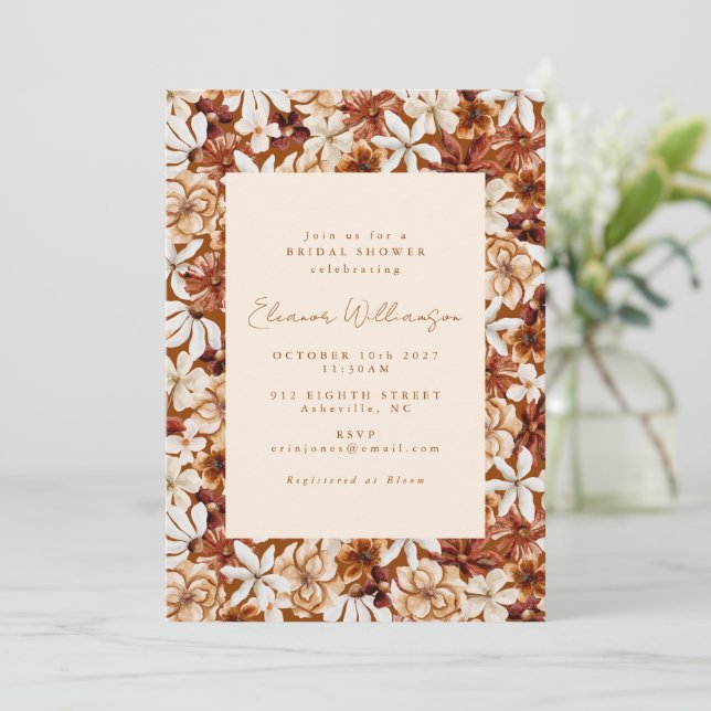 Modern Boho Terracotta Wildblumen Brautparty Einladung (Stehend Vorderseite)
