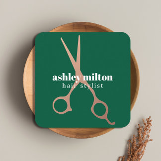 Modern Bold Green Faux Metal Scissors Hair Stylist Quadratische Visitenkarte