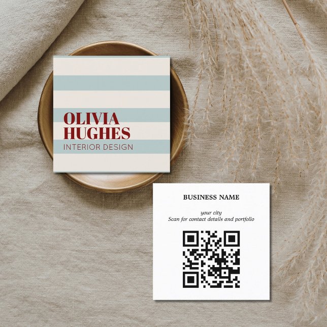 Modern Bold Stripes Green Deep Red QR code Quadratische Visitenkarte (Von Creator hochgeladen)