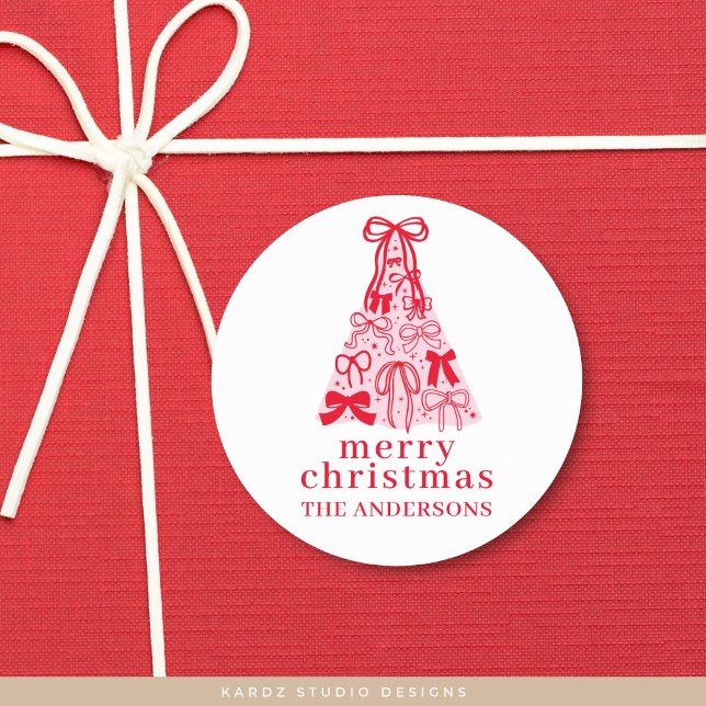Modern Bow Pink Red Christmas Tree Runder Aufkleber (Round sticker shown in 1.5 inches, choose size, glossy or matte finish, and personalize it.)