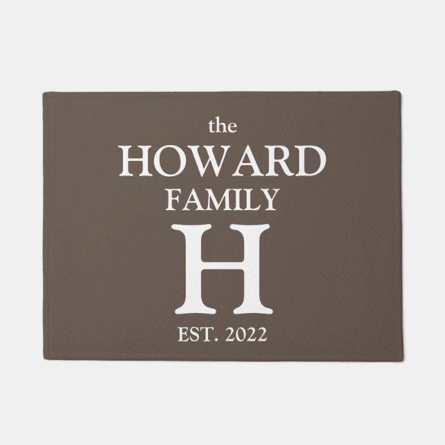 Modern Brown Monogram Name Newlyweds Stilvoll Fußmatte (Vorderseite)