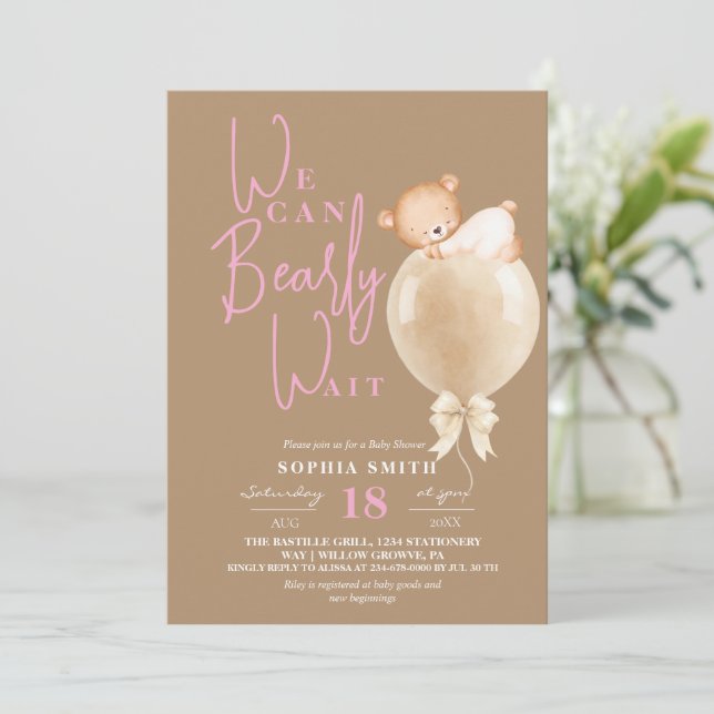  Modern Brown Pink Bear Balloon Baby Shower Einladung (Stehend Vorderseite)