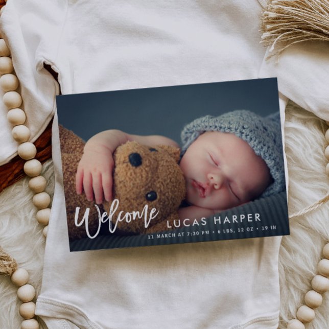 Modern Brush lettering baby birth announcement Postkarte (Von Creator hochgeladen)