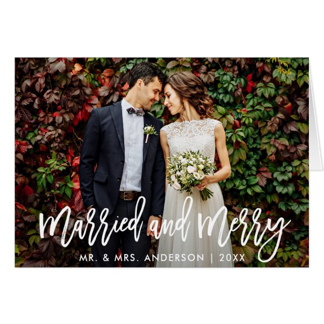 Modern Brush Script Married & Merry Fold Card (Vorderseite (Horizontal))