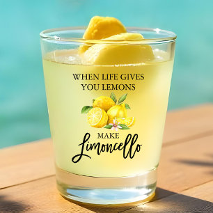Modern Brush Script Wasserfarbe Limoncello Schnapsglas