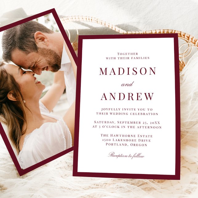 Modern Burgundy Border Photo Wedding Einladung (Von Creator hochgeladen)