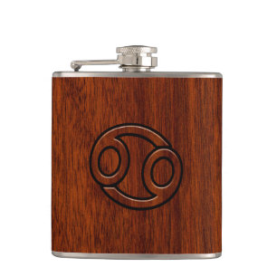 Modern Cancer Zodiac Sign on Mahogany Dekoration Flachmann