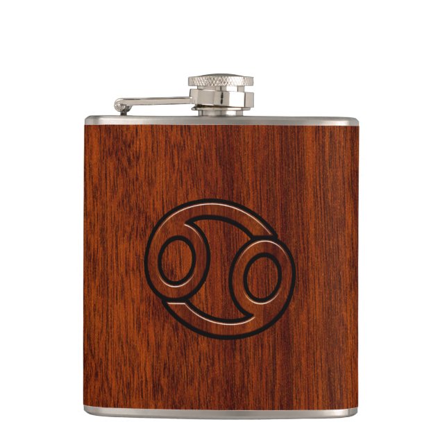 Modern Cancer Zodiac Sign on Mahogany Dekoration Flachmann (Vorderseite)