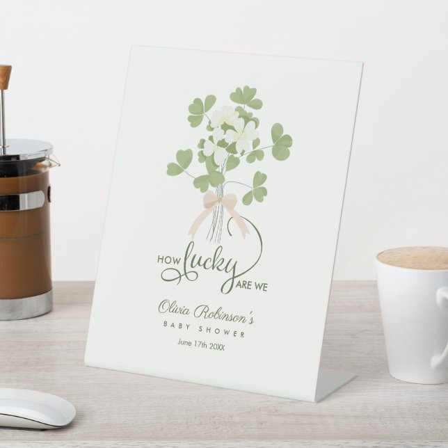 Modern Chic Lucky Shamrock with Bow baby shower Sockelschild (In SItu)
