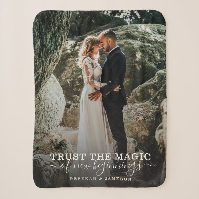 Modern Chic Wedding Liebe Couple Trust Magic Foto Sherpadecke (Vorderseite)