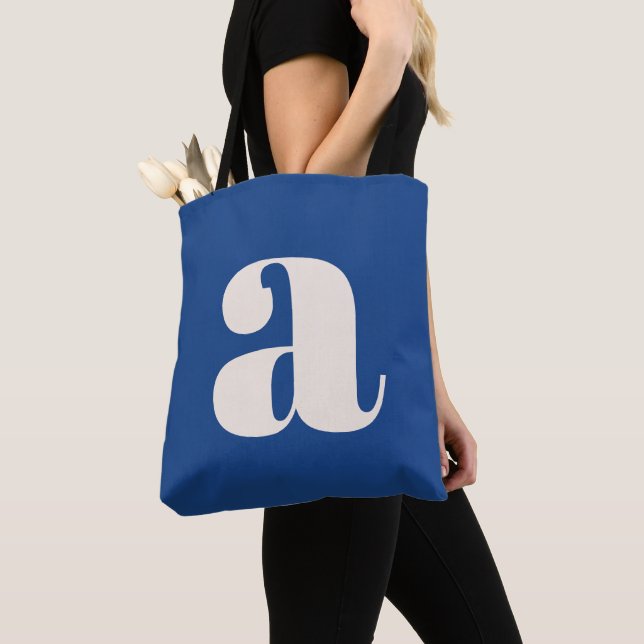 Modern Cobalt Blue Bold Retro Monogram Initial Tasche (Von Nahem)