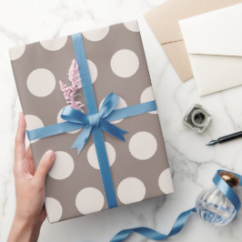 Modern Cognac und Cream Polka Dots Weihnachten Geschenkpapier