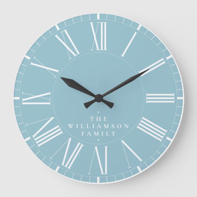 Modern Cool Chic Stylish Cerulean Blue Family Große Wanduhr (Vorderseite)