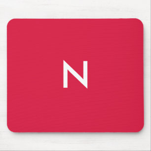 Modern Crimson Red Minimalistisch Monogram Initial Mousepad