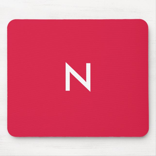 Modern Crimson Red Minimalistisch Monogram Initial Mousepad (Vorne)