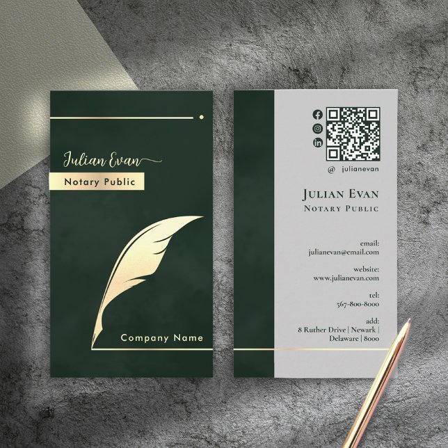 Modern Dark Emerald Green Gold Quill Notary Public Visitenkarte (Modern Dark Emerald Green Gold Quill Notary Public Business Card)