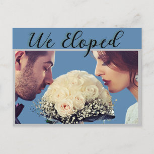 Modern Dusty Blue Wir haben Hochzeitsankündigung Postkarte