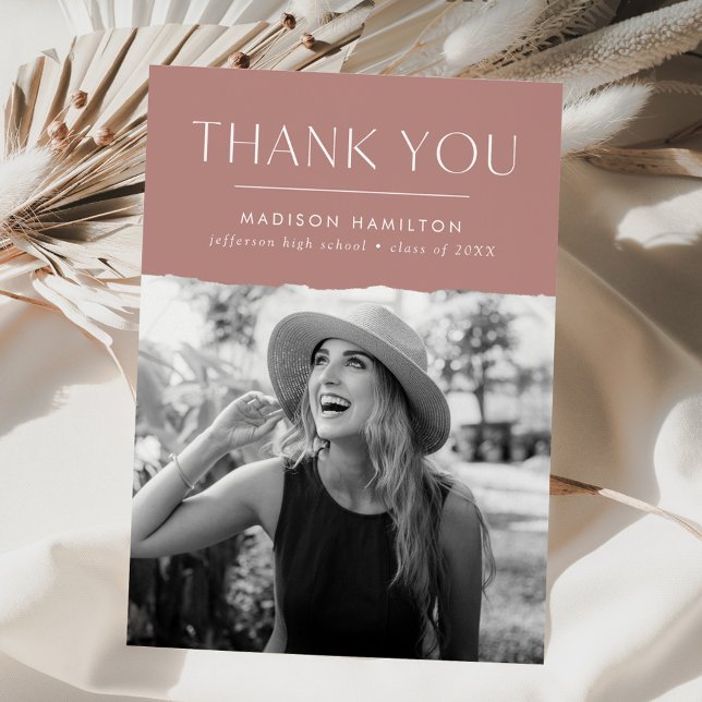 Modern Edge Dusty Rose Foto Graduation Dankeskarte (Von Creator hochgeladen)