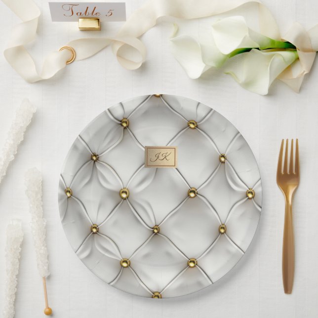 Modern Elegant White Leather Tufted Gold Pappteller (Hochzeit)