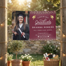 Modern Elegantes Script Gold Abschluss Foto Maroon
