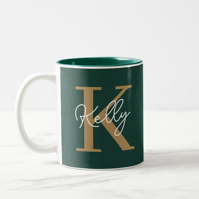 Modern Emerald Green Gold Monogram Script Zweifarbige Tasse (Links)