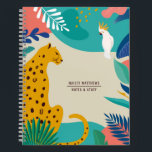 Modern farbiger Jungle Leopard Name Notizbuch<br><div class="desc">Dieses moderne, stilvolle Notizbuch verfügt über einen handgezeichneten Leopard und Vogel ( Cockatiel ), Dschungelmuster Blätter und zufällige, künstlerische Formen. Auf der Rückseite des Buches befindet sich ein koordinierendes Muster tropischer Blätter. Die Farbgebung besteht aus hellbraun, aqua / aquamarin, blau, korallen, weiß, grün, rosa und goldgelb. Ideal für Zurück zur...</div>