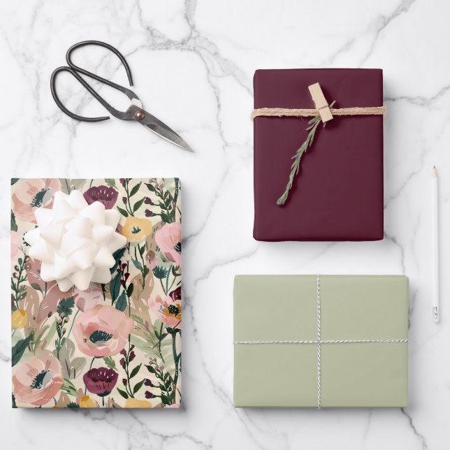 Modern Floral Moody Burgundy & Sage Christmas Wrap Geschenkpapier Set (Vorderseite)