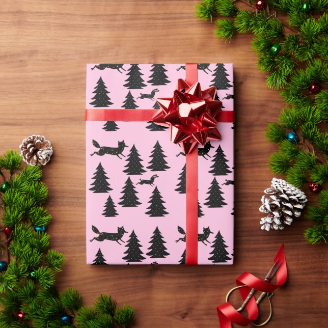 Modern Folktale Schwarzer Weihnachtsbaum Woodland  Geschenkpapier (Feiertagsgeschenk)