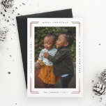 Modern fröhliche Weihnachts-Fotokarte ein Bild Karte<br><div class="desc">Benutzen Sie unsere Weihnachtskarten "Frohe Weihnachten" und "Happy New Year" Foto Weihnachtskarten mit einem Bild, um Ihren Freunden und der Familie ein frohes Weihnachtsfest zu wünschen. Ein koordinierender Musterbacker ist dabei enthalten. Sie können die Streifen entfernen und zusätzliche Fotos hinzufügen. Gehen Sie zum Abschnitt "Diese Vorlage personalisieren" und klicken Sie...</div>