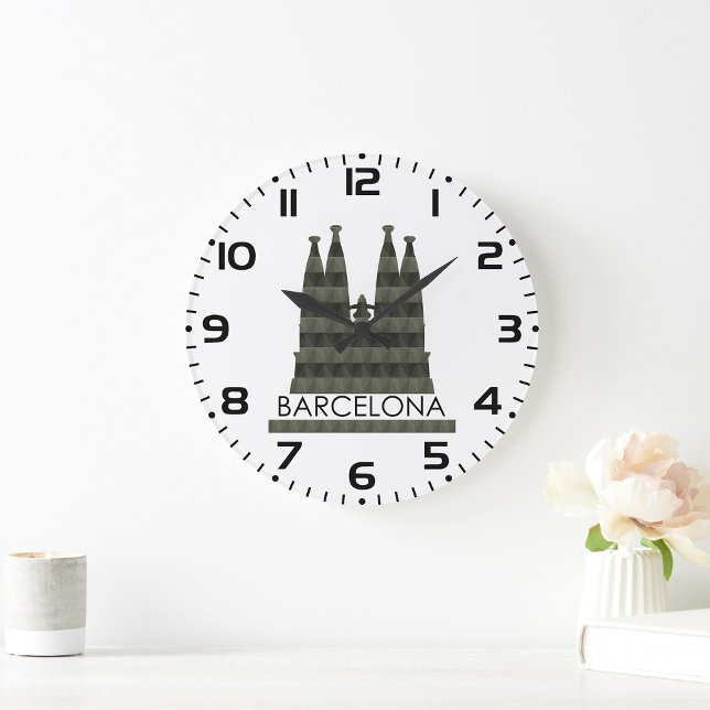 Modern Geometric Sagrada Familia Barcelona Skyline Große Wanduhr (Von Creator hochgeladen)