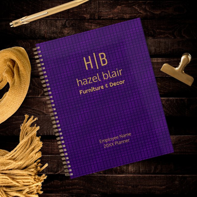 Modern Gold Monogram Logo Lila Squares Muster Planer (Von Creator hochgeladen)