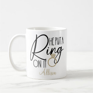 Modern Gold Schwarz Name Er hat einen Ring daran g Kaffeetasse