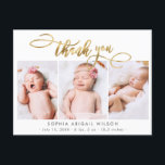Modern Gold Script Baby Foto Collage Vielen Dank Postkarte<br><div class="desc">Moderne Elegante Calligraphie Gold Script 3 Foto Collage Neugeborenes Baby Vielen Dank Geburtsankündigung Postcard. Enthält einen wunderschönen "Dankeschön"-Text in einem handgeschriebenen Kalligrafie-Swash-Schwanz-Schriftart-Skript in IMITATEN Goldfolie auf Weiß. Dazu gehören eine persönliche Nachricht und eine Geburtsstatistik mit dem Namen des Babys. Ideal für ein kleines Mädchen oder einen kleinen Jungen. Einfach mit...</div>