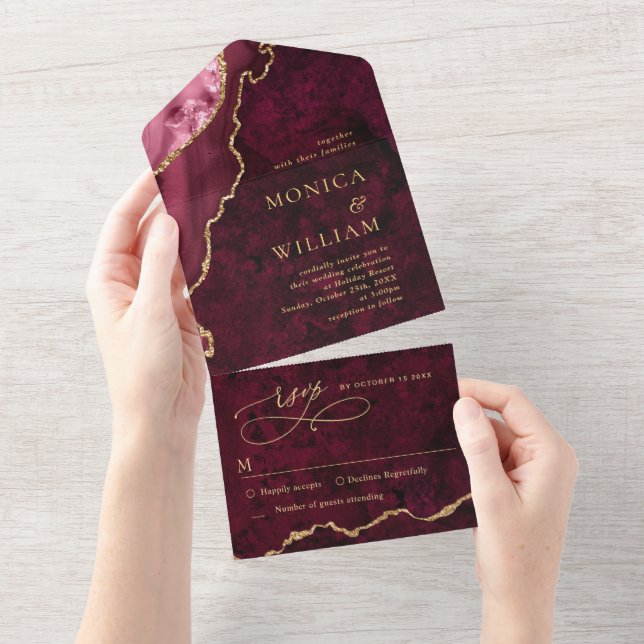 Modern Golden Burgund Marble Agate Wedding All In One Einladung (Abreißen)