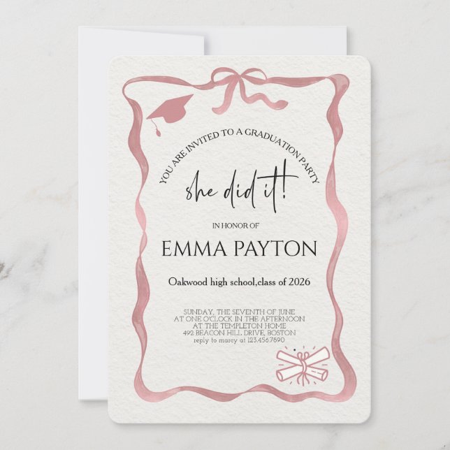 Modern Graduation Celebration  Einladung (Vorderseite)