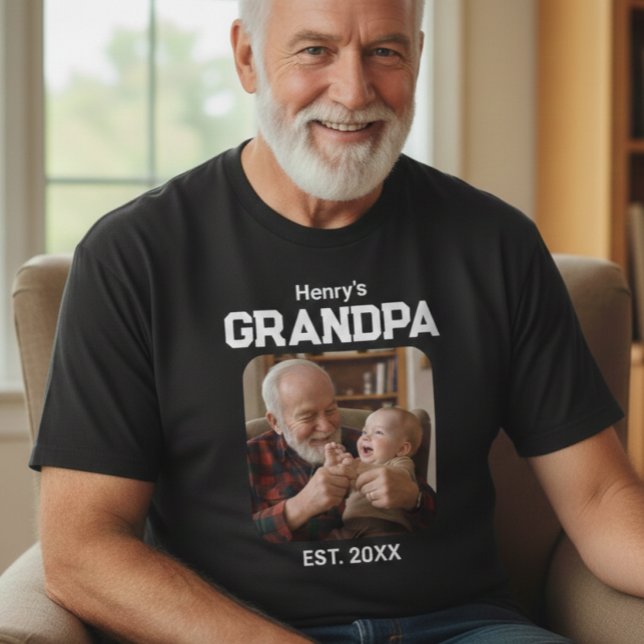 Modern Grandpa Established Est. Name Year Photo  T-Shirt (Von Creator hochgeladen)