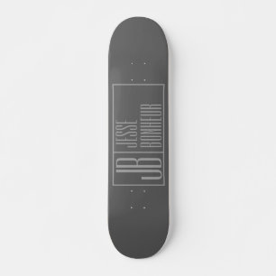 Modern, grau auf dunkelgrau, Initials & Name Logo Skateboard