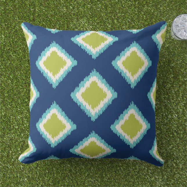 Modern Green Navy Blue Diamond Ikat Pattern Kissen (Gras)