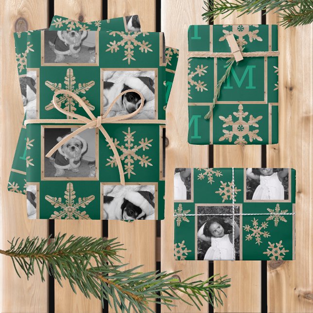 Modern Green Rustic Snowflake Monogram Foto Geschenkpapier Set (Von Creator hochgeladen)